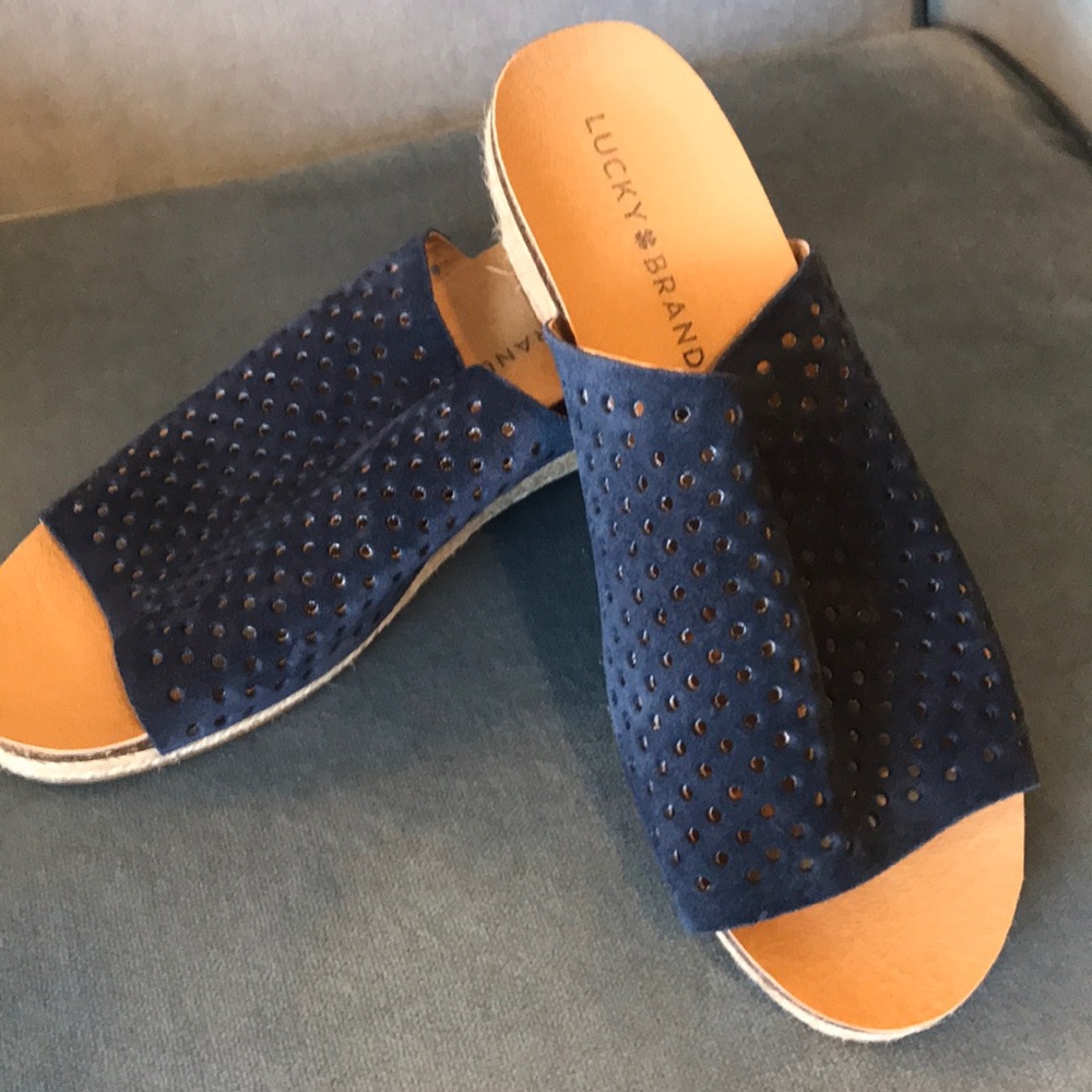 Lucky wedges sz6 blue suede